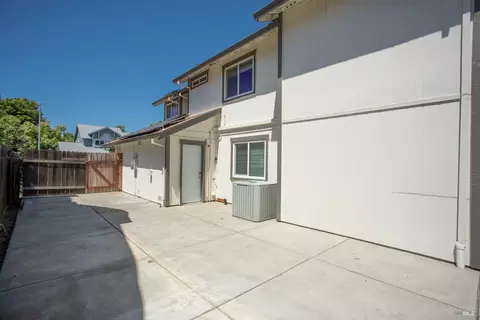 Exterior - 220 Foster Ln, Dixon, CA 95620 photo 13 of 13