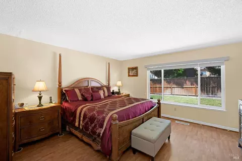 Bedroom - 172 Pinto Dr, Vallejo, CA 94591 photo 1 of 3