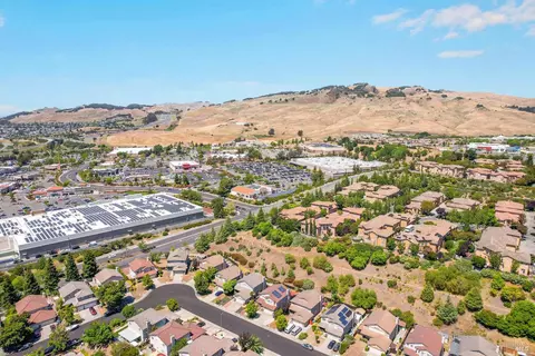 View/Area - 172 Pinto Dr, Vallejo, CA 94591 photo 5 of 8