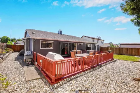 Exterior - 172 Pinto Dr, Vallejo, CA 94591 photo 17 of 20