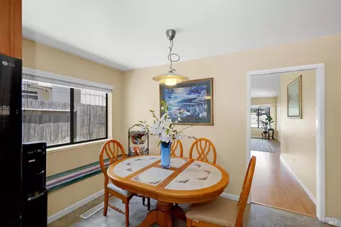 Dining - 172 Pinto Dr, Vallejo, CA 94591 photo 4 of 4