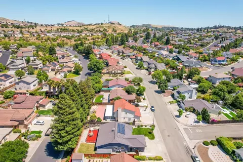 View/Area - 172 Pinto Dr, Vallejo, CA 94591 photo 7 of 8