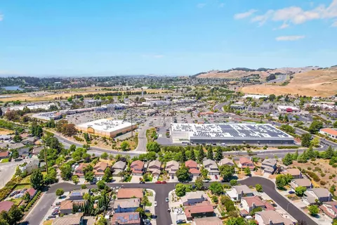 View/Area - 172 Pinto Dr, Vallejo, CA 94591 photo 4 of 8