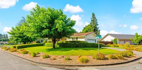 501 Walnut Dr, Fairfield, CA 94534 photo 4