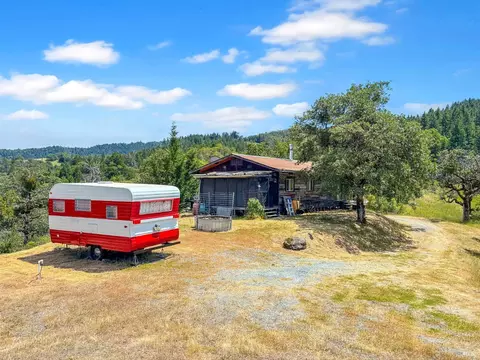56801 Registered Guest Rd, Laytonville, CA 95454