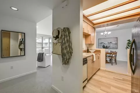 600 Deer Valley Rd #2P, San Rafael, CA 94903