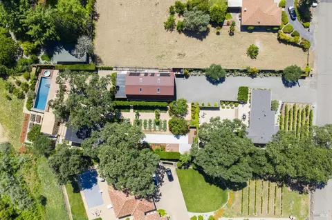 View/Area - 1067-1069 Darms Ln, Napa, CA 94558 photo 2 of 3