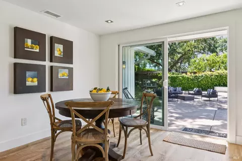 Dining - 1067-1069 Darms Ln, Napa, CA 94558 photo 1 of 8