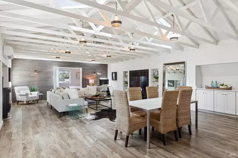 Dining - 1067-1069 Darms Ln, Napa, CA 94558 photo 7 of 8