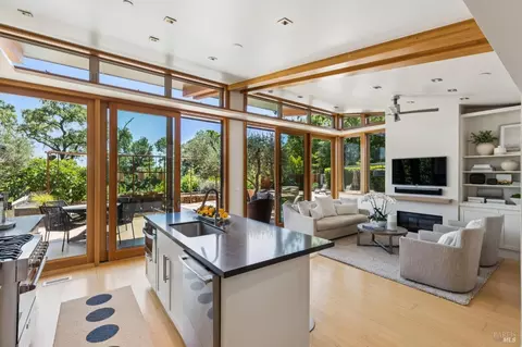 Kitchen - 1067-1069 Darms Ln, Napa, CA 94558 photo 2 of 10