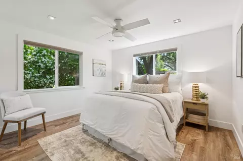 Bedroom - 1067-1069 Darms Ln, Napa, CA 94558 photo 6 of 10