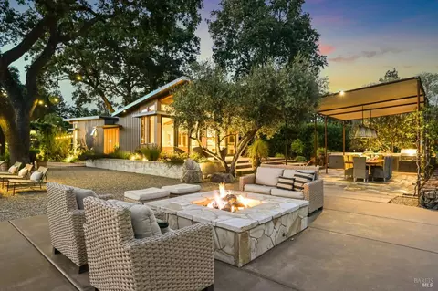 Exterior - 1067-1069 Darms Ln, Napa, CA 94558 photo 6 of 38