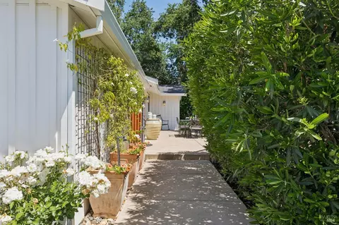 Exterior - 1067-1069 Darms Ln, Napa, CA 94558 photo 29 of 38