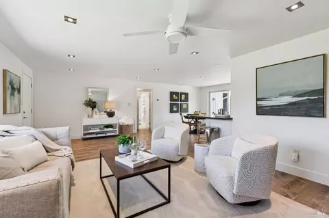 Living - 1067-1069 Darms Ln, Napa, CA 94558 photo 4 of 6