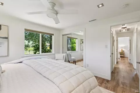 Bedroom - 1067-1069 Darms Ln, Napa, CA 94558 photo 5 of 10