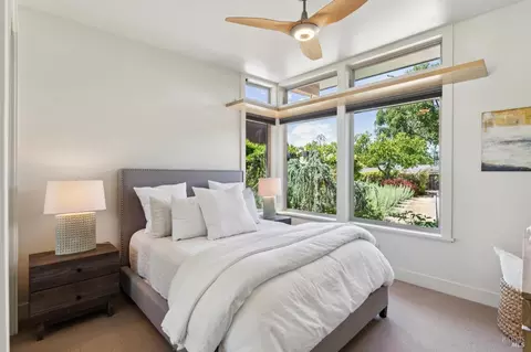 Bedroom - 1067-1069 Darms Ln, Napa, CA 94558 photo 1 of 10