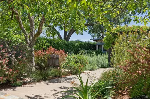 Exterior - 1067-1069 Darms Ln, Napa, CA 94558 photo 18 of 38