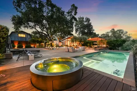 Exterior - 1067-1069 Darms Ln, Napa, CA 94558 photo 5 of 38