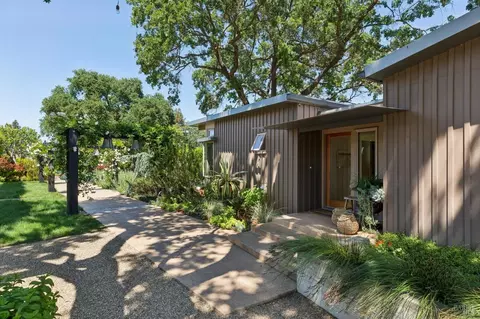 Exterior - 1067-1069 Darms Ln, Napa, CA 94558 photo 16 of 38