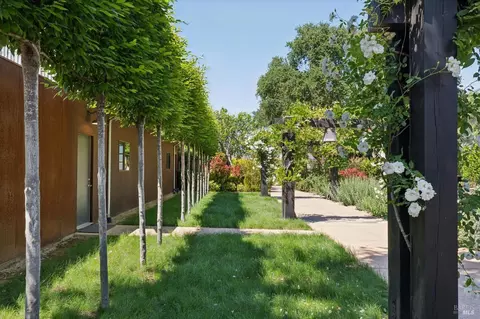 Exterior - 1067-1069 Darms Ln, Napa, CA 94558 photo 32 of 38