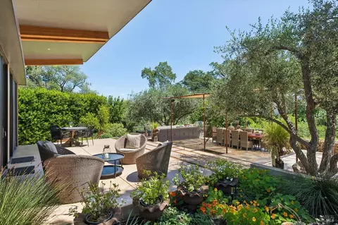 Exterior - 1067-1069 Darms Ln, Napa, CA 94558 photo 13 of 38