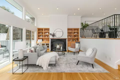 125 Knollwood Dr, San Rafael, CA 94901