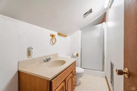 Bath - 132 E Valley St, Willits, CA 95490 photo 2 of 2