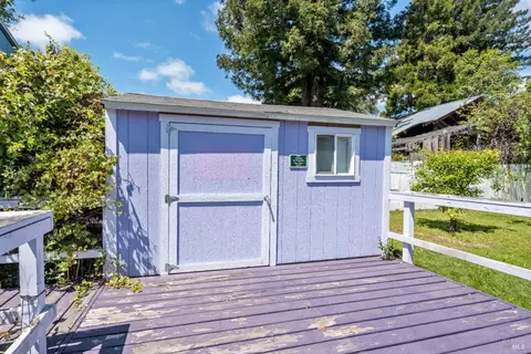 Exterior - 132 E Valley St, Willits, CA 95490 photo 6 of 10