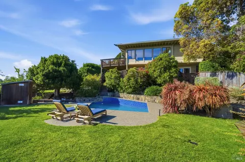 11 Saint Bernard Ln, Tiburon, CA 94920