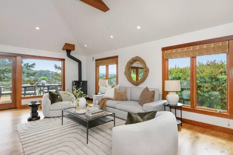 49 Woodside Ln, Mill Valley, CA 94941