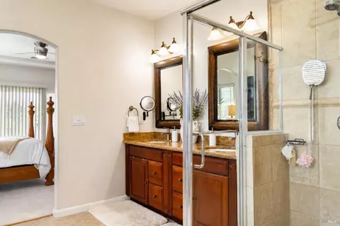 Bath - 1740 Durrow Ct, Vallejo, CA 94591 photo 2 of 3