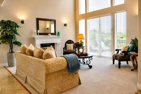 Living - 1740 Durrow Ct, Vallejo, CA 94591 photo 3 of 7