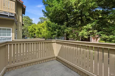 Exterior - 801 Forest Run, Hercules, CA 94547 photo 4 of 5
