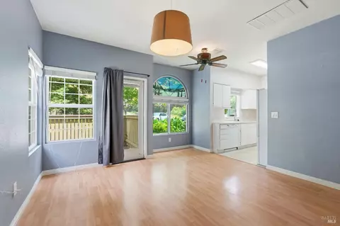 Living - 801 Forest Run, Hercules, CA 94547 photo 1 of 4
