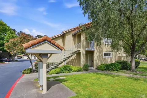 801 Forest Run, Hercules, CA 94547