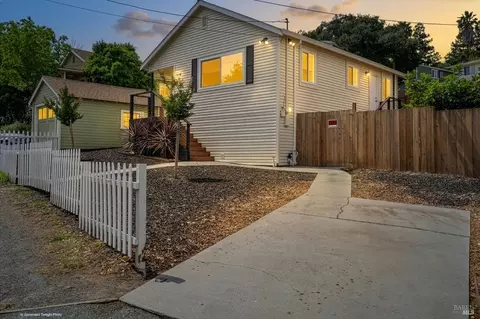 2266 Monterey Ave, Martinez, CA 94553