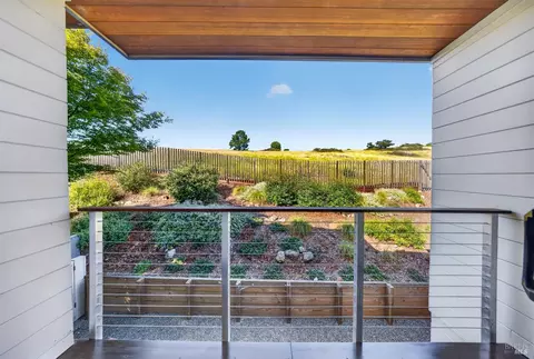 Exterior - 616 Ridge Rd, Tiburon, CA 94920 photo 6 of 15