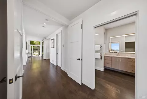 Entry Way - 616 Ridge Rd, Tiburon, CA 94920 photo 10 of 11
