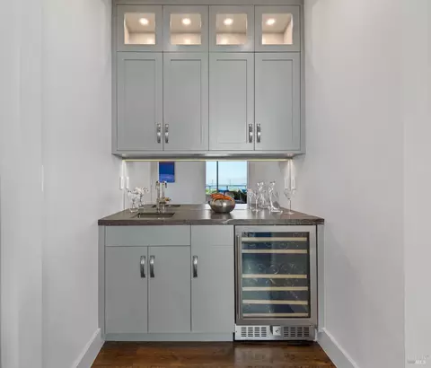 Kitchen - 616 Ridge Rd, Tiburon, CA 94920 photo 1 of 6