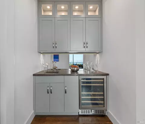 Kitchen - 616 Ridge Rd, Tiburon, CA 94920 photo 1 of 5