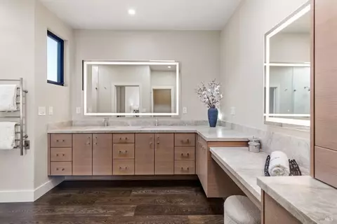 Bath - 616 Ridge Rd, Tiburon, CA 94920 photo 3 of 9