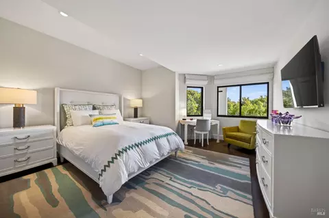 Bedroom - 616 Ridge Rd, Tiburon, CA 94920 photo 4 of 6