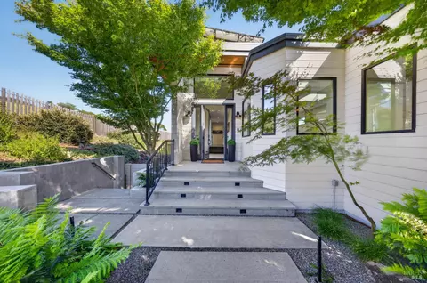 Exterior - 616 Ridge Rd, Tiburon, CA 94920 photo 5 of 14