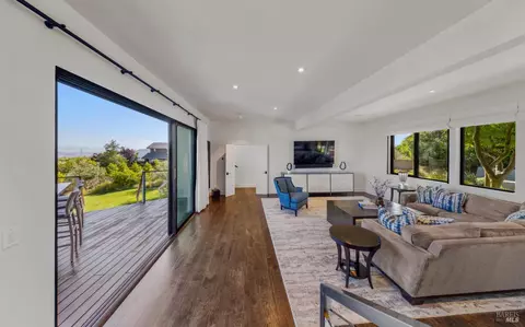 Living - 616 Ridge Rd, Tiburon, CA 94920 photo 6 of 11