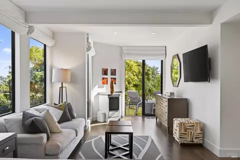 Living - 616 Ridge Rd, Tiburon, CA 94920 photo 11 of 11