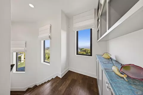 Entry Way - 616 Ridge Rd, Tiburon, CA 94920 photo 11 of 11