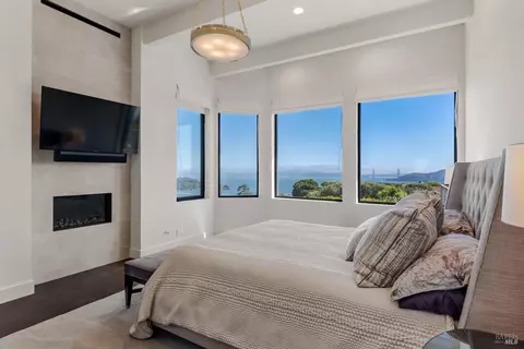 Bedroom - 616 Ridge Rd, Tiburon, CA 94920 photo 2 of 6