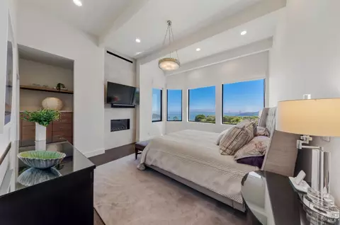 Bedroom - 616 Ridge Rd, Tiburon, CA 94920 photo 1 of 6