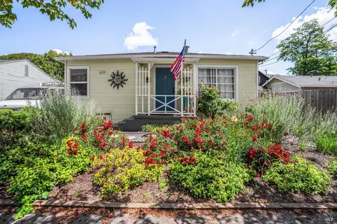 610 Stewart St, Santa Rosa, CA 95404