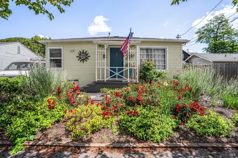 610 Stewart St, Santa Rosa, CA 95404